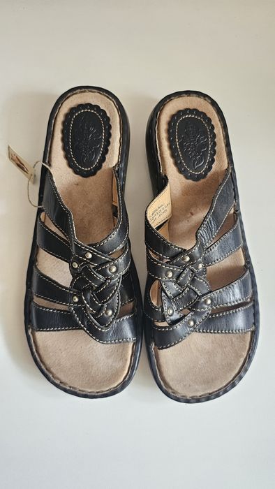 Nowe klapki skórzane Hush Puppies 42