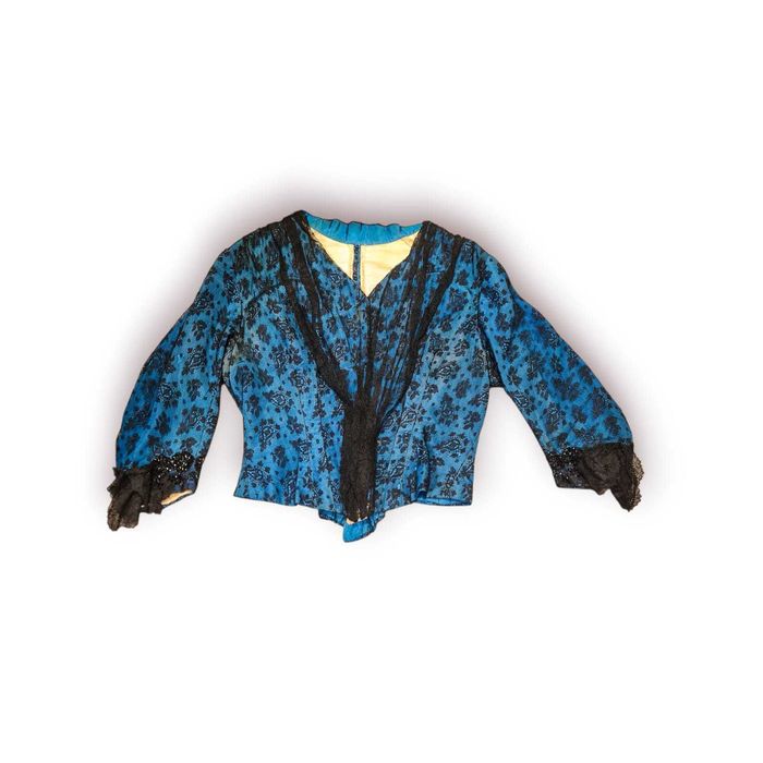 Blusa Antiga Senhora (c. 1890 a 1920) – Azul com Renda e Vidrilhos