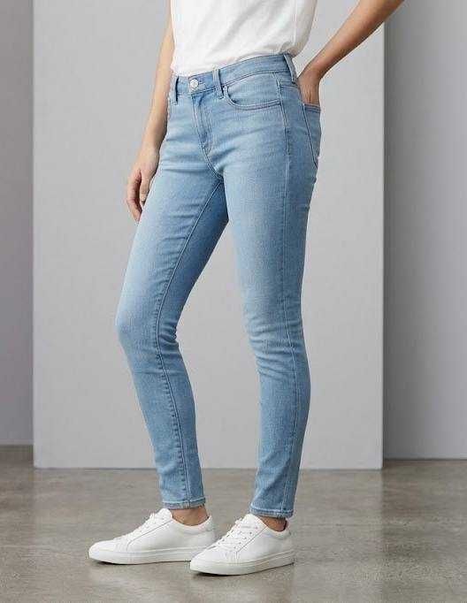Uniqlo рр  S-XS джинсы из хлопка эластичный