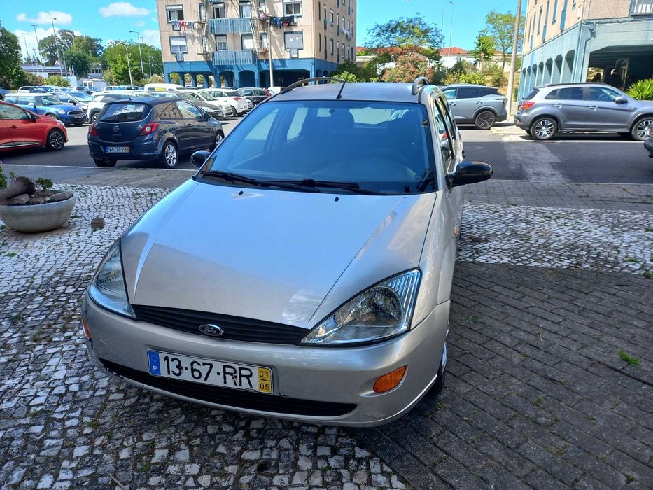 Ford focus 1.4 16v full estras