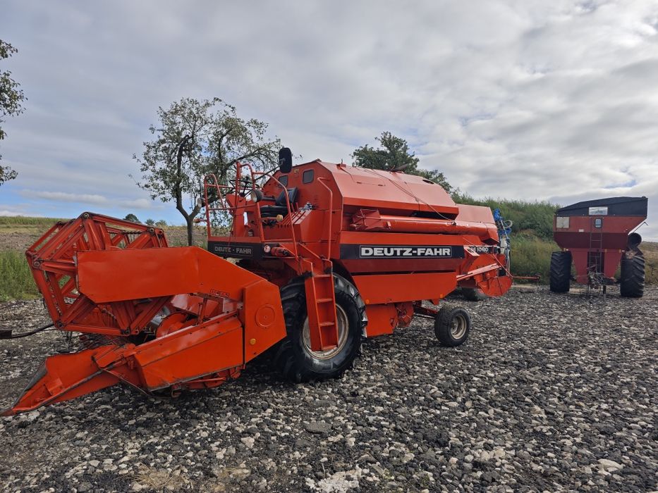 Kombajn zbożowy Deutz-Fahr M1080 nie dominator John Deere