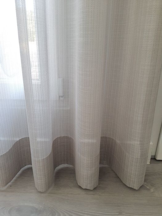 Cortinado pendente com calha em inox