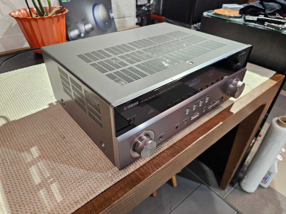 AV-ресивер Yamaha RX-V775 7.2 160Вт/4K Ultra HD/192 кГц/24-біт