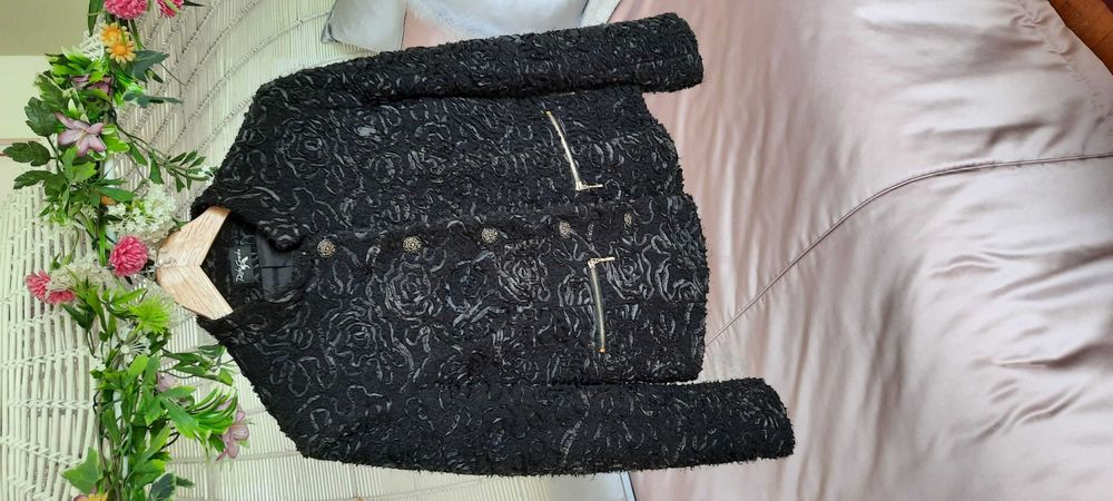 2 High-Quality Black Blazers, Size: M/L64740376085889123