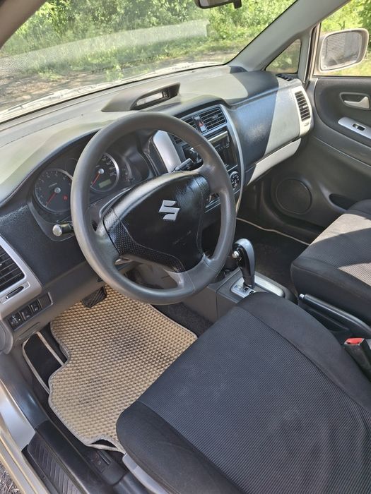 SUZUKI LIANA  сузуки лиана