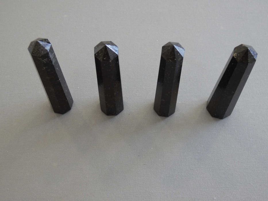 Cristais de Pedra de Coppernite Preta