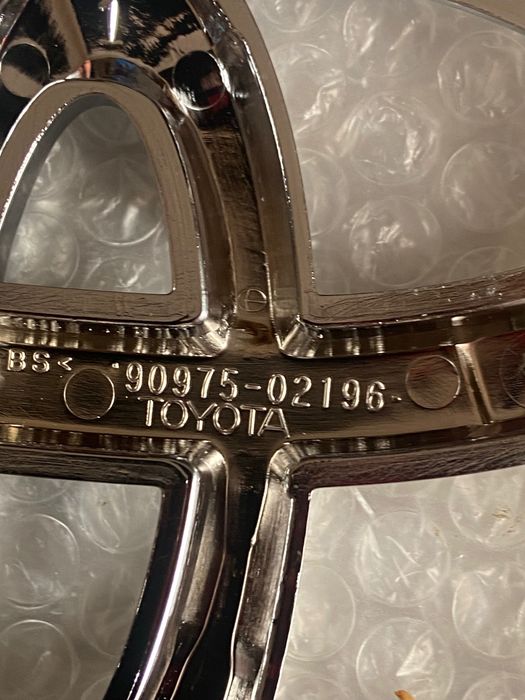 Znaczek Logo emblemat Toyota