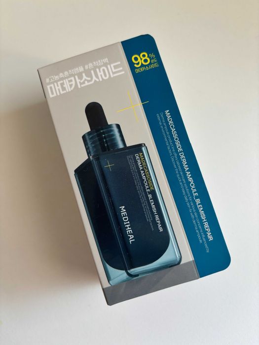 Mediheal Madecassoside Derma Ampoule naprawcze serum do twarzy z madekasozydem 50 ml