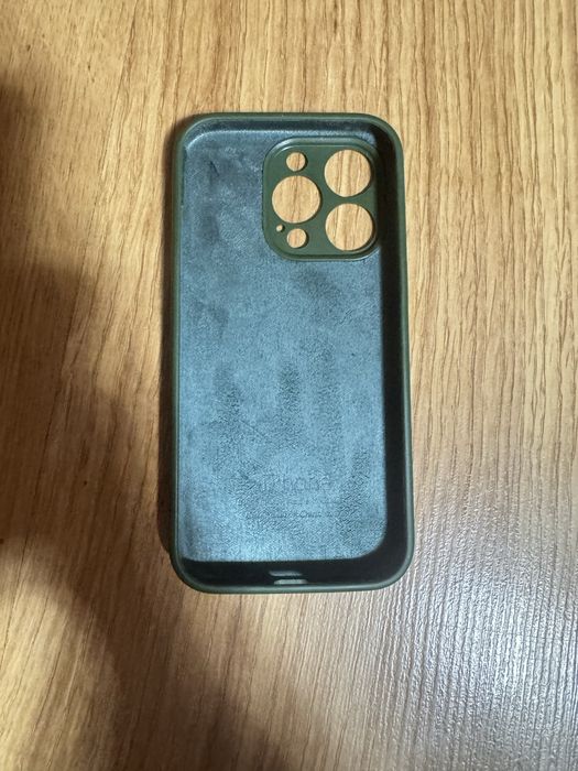 Чохол на iPhone 15 Pro, темно-зелений