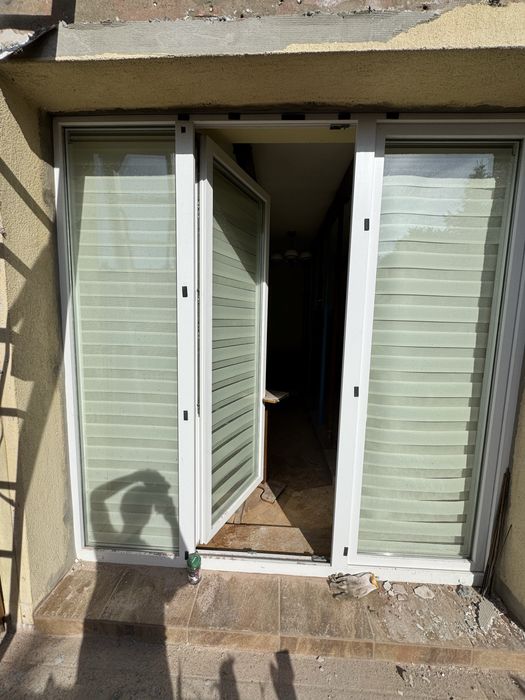 Okno tarasowe trzyskrzydlowe biale PCV 227x227