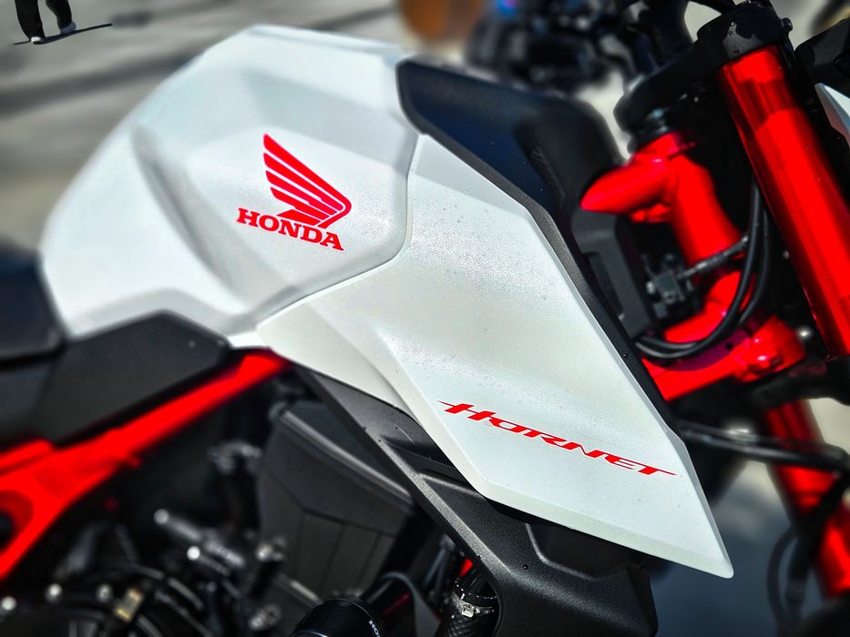 Honda CB750 Hornet *Full Extras*