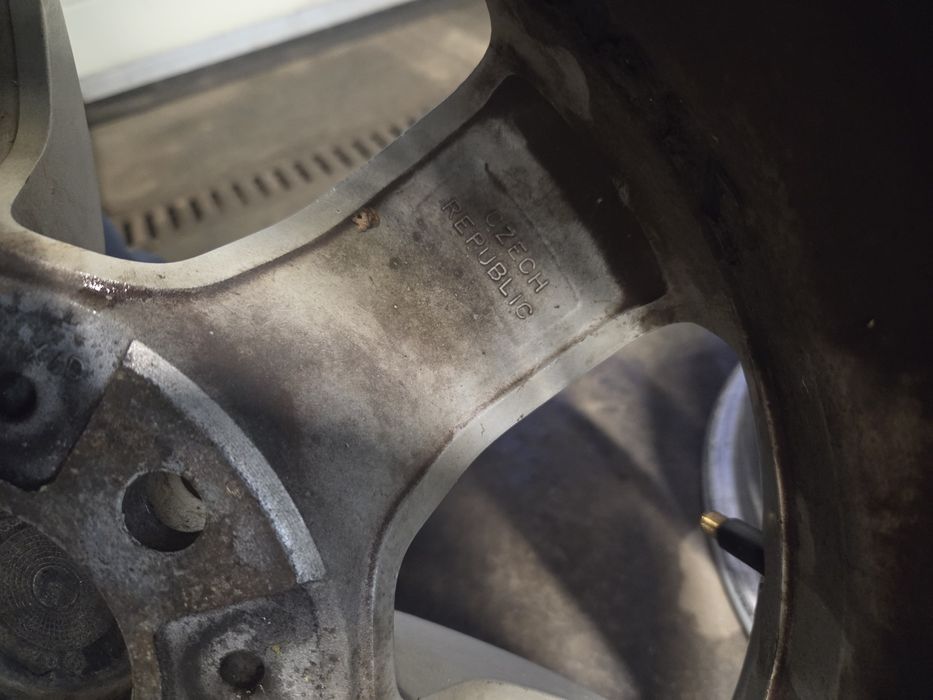 Felgi e60 e61 7x16 et20 fi72,5 oe bmw  6777