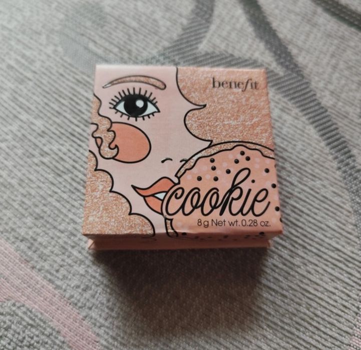 Rozświetlacz Benefit Cookie