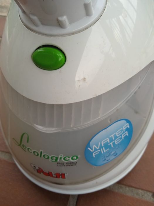 Aspirador Polti sólidos e liquidos