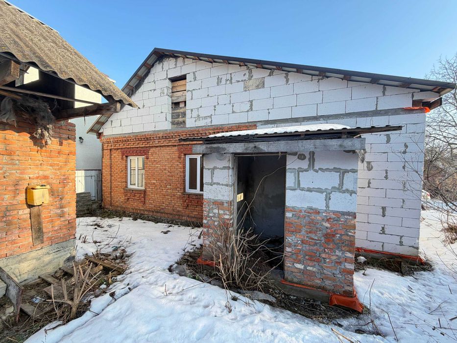 Терміновий продаж приватного будинку з комунікаціями , 2х до зупинки
