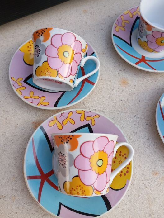 Coffee Cups426075537047572481