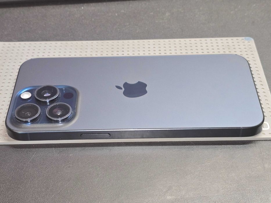 Używany - Apple iPhone 15 Pro Max 256GB Niebieski - GSM Baranowo