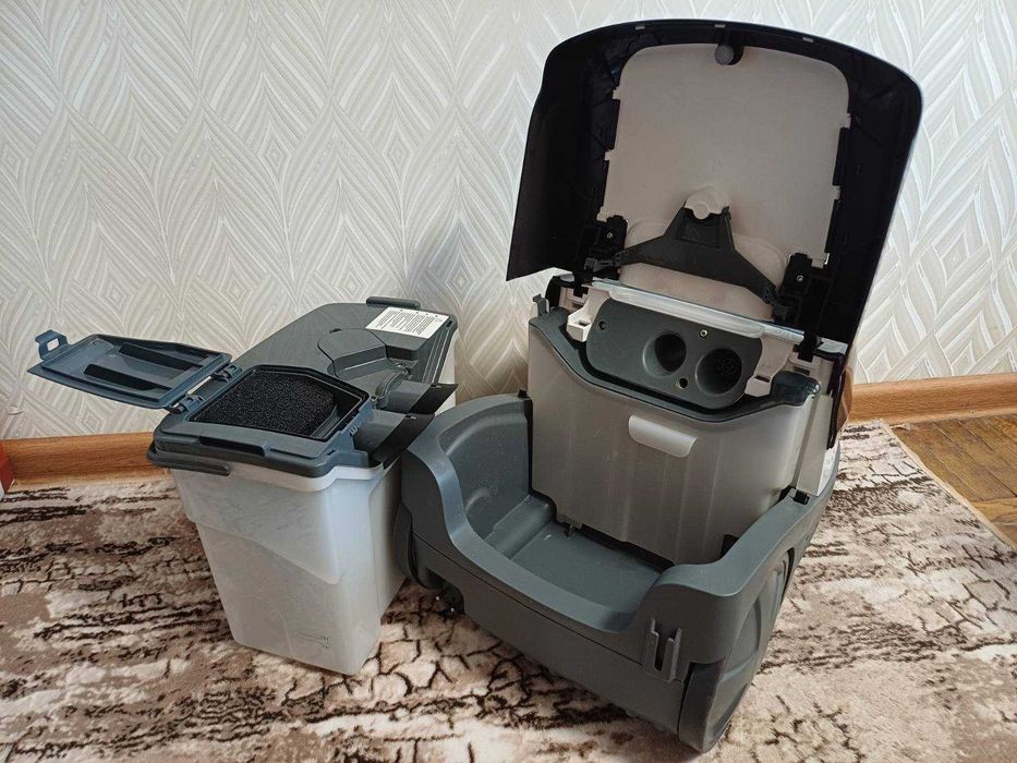 Пилосос миючий з аквафільтром Bosch BWD41740