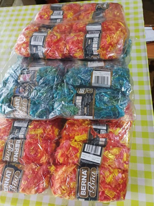 Нитки для в'язання Bernat Boa