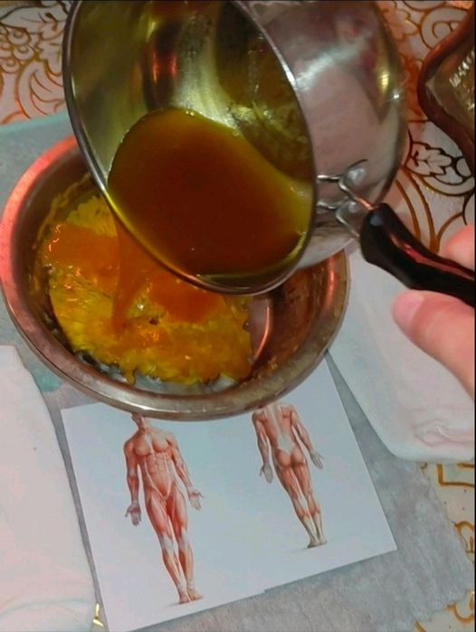 Зливаю віск ,знімаю усі види порчі