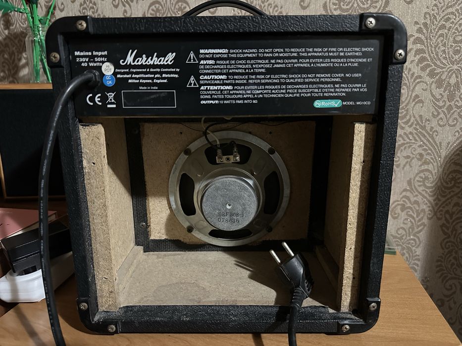 Marshall MG10 CD (комбопідсилювач)