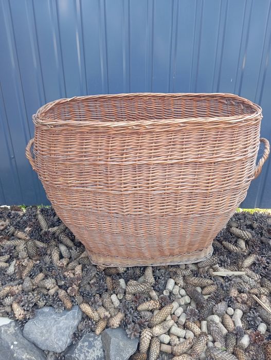 Корзина плетена старовинна, чудовий декор, побут