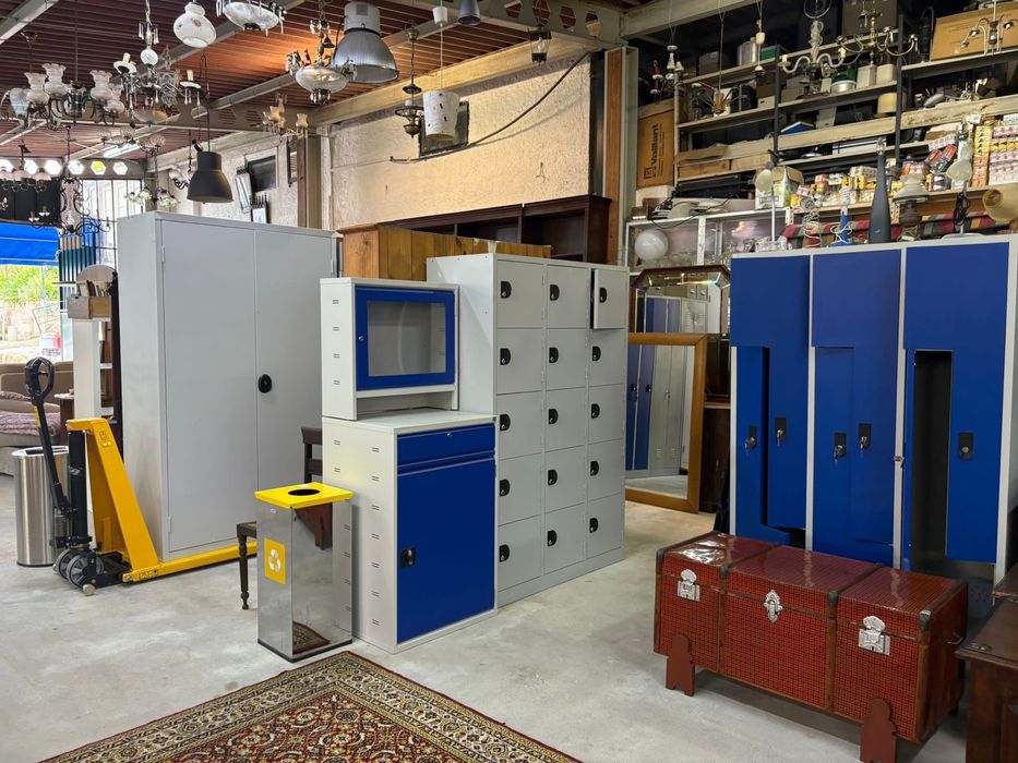 Velharias, antiguidades e artigos de segunda-mão