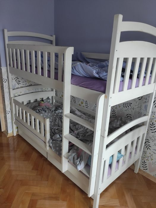 Łóżko piętrowe białe