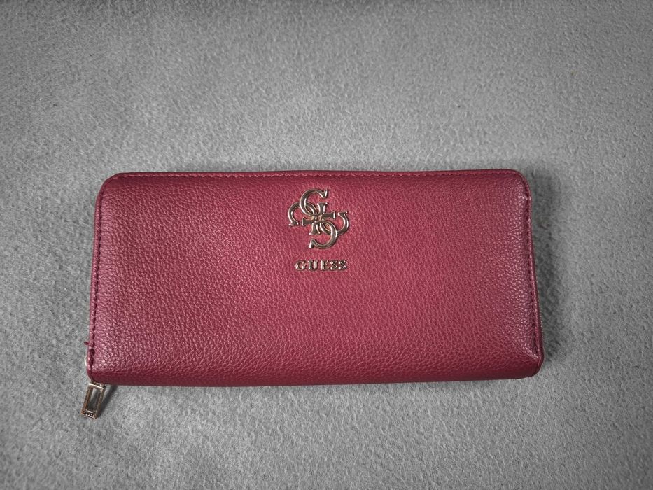 Женский кошелек Guess на молнии в бордовом цвете