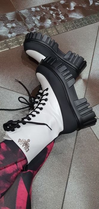 Świetne botki platforma workery trapery białe logo hit 39