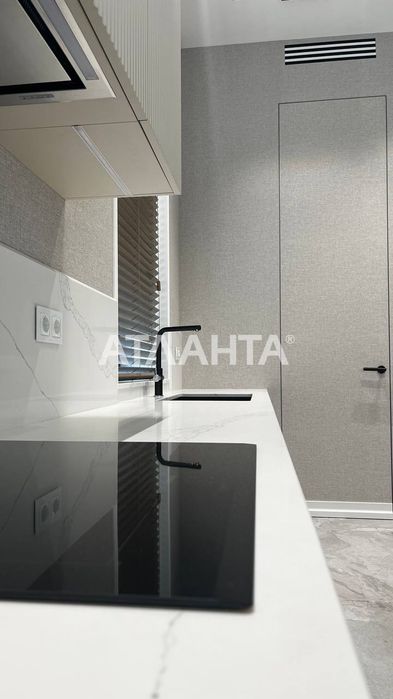 В продаже добротный дом в Совиньоне 4 спальни, бассейн