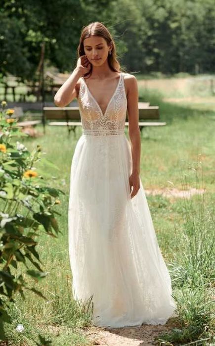 Suknia Ślubna Elizabeth Passion E-4914T z delikatnym trenem