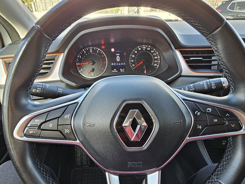 Captur novo modelo impecável