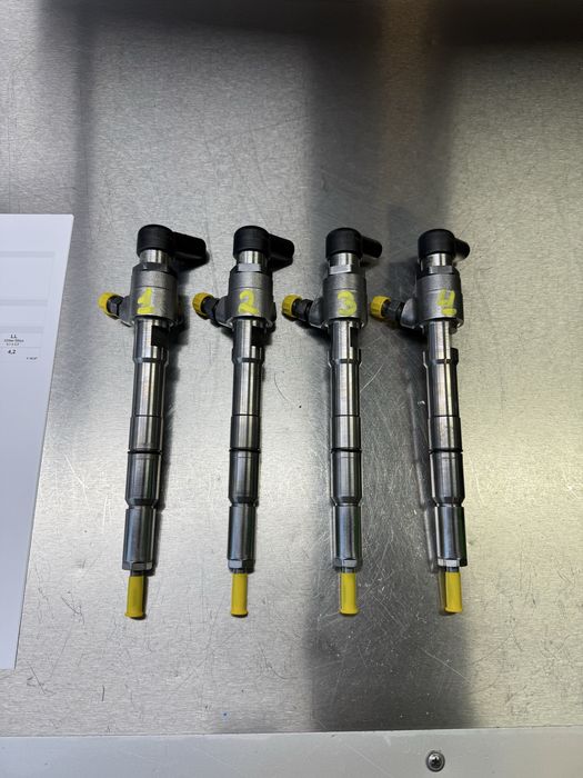 Форсунки Volkswagen Audi 1.6. 03L130277B