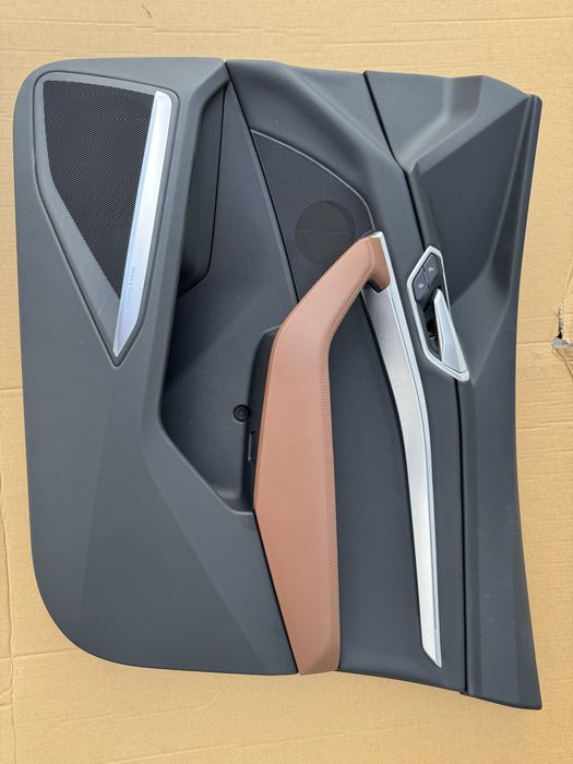 Дверна карта Audi E tron права сторона