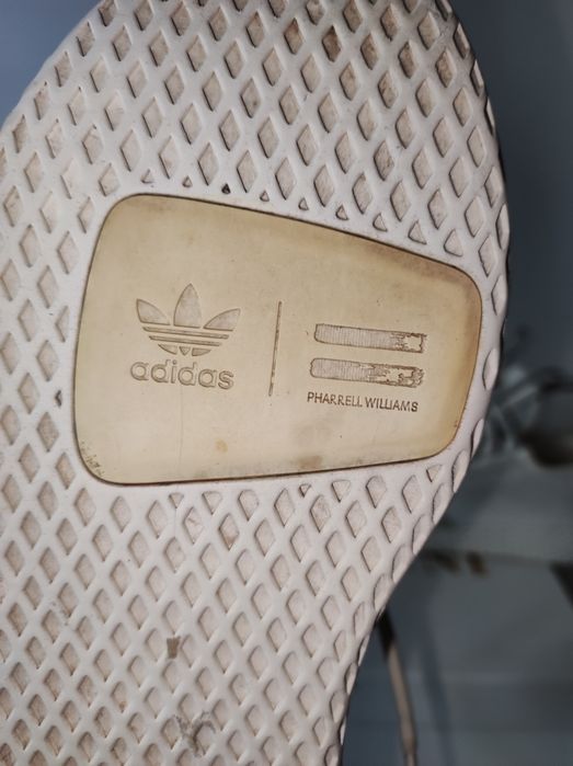 Женские Кроссовки от Adidas Pharrell Williams 38 / 24см.