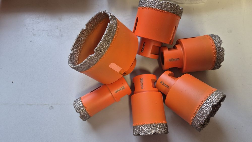 Zestaw Nowy wierteł koronowych diamentowych