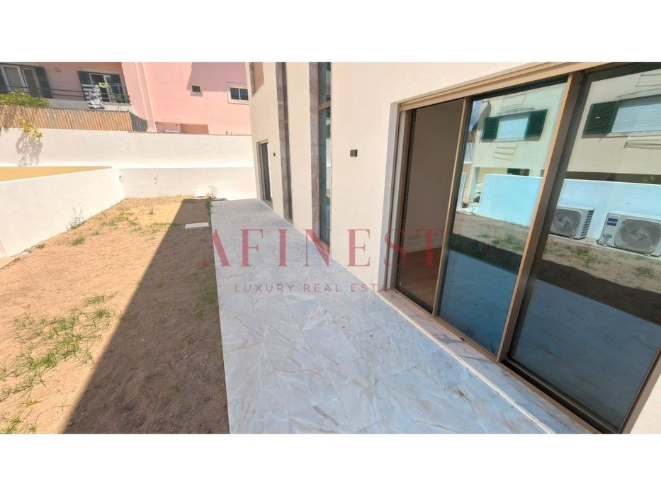 T1 Para Arrendamento Em Cascais - Alto Pampilheira - Terraço Comum