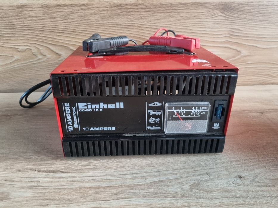 Зарядний пристрій Einhell CE-BC 4 M