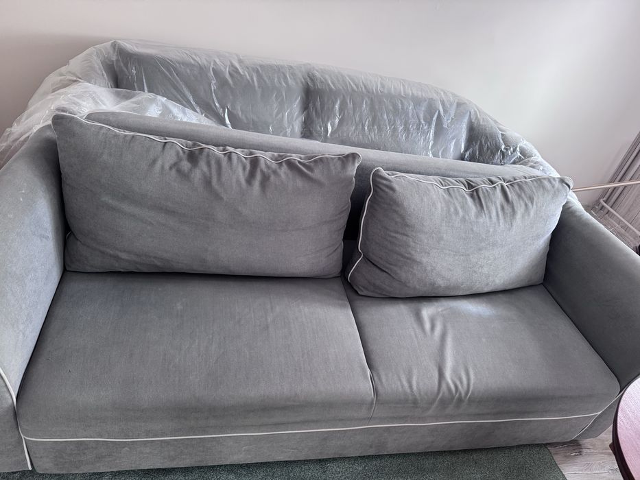 Szara Rozkładana sofa