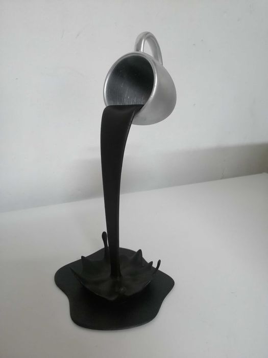 Canecas Flutuantes - IdeaTech4Change