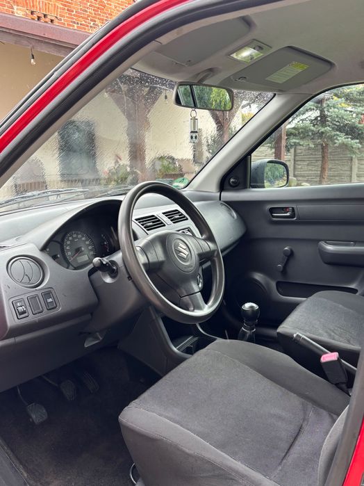 Samochód Suzuki Swift osobowy