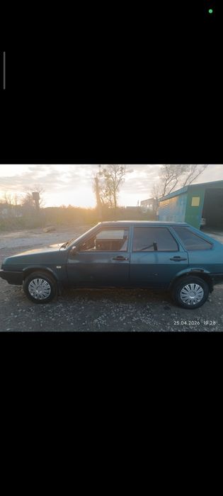Автомобіль Lada ваз 2109
