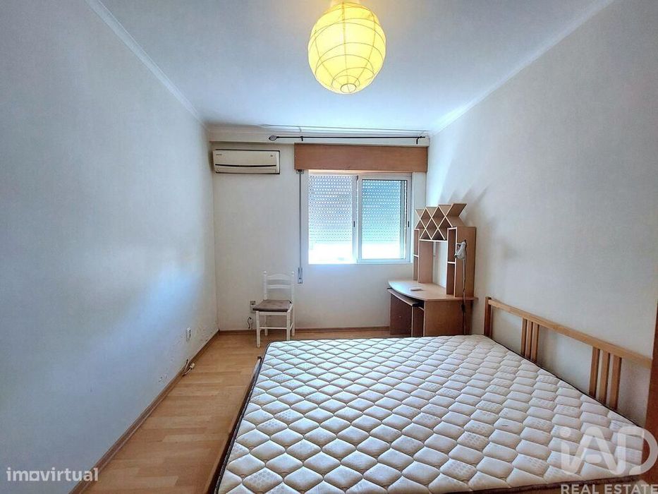 Apartamento T2 em Faro (Sé e São Pedro) de 80,00 m2