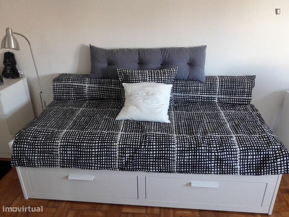 Estúdio - localizado em Sete Rios Lisbon