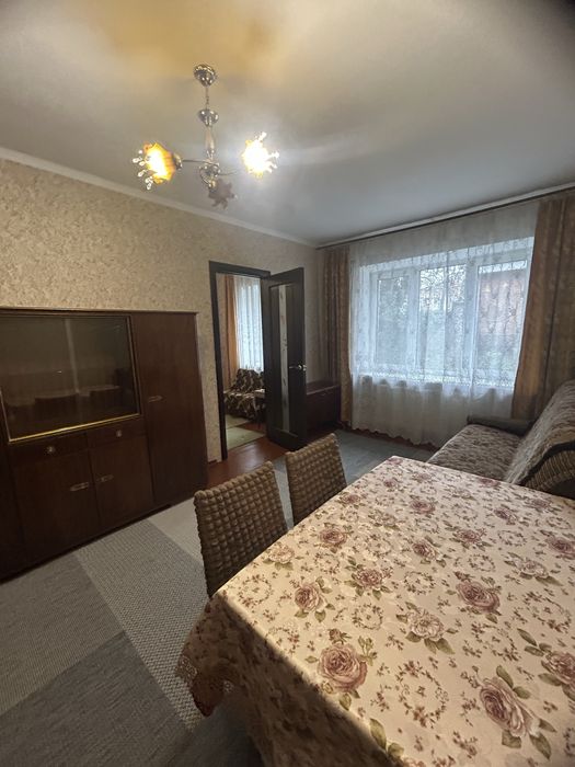 Здам 2 хкімн квартиру район Центру , з Агв