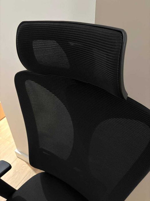 Fotel biurowy czarny
