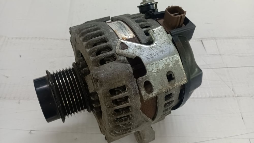 Генератор Toyota Camri  2.4