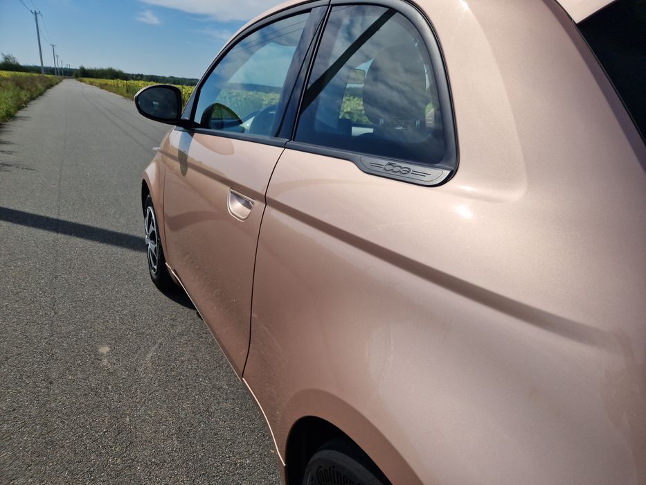 Fiat 500E 42kWt 300km