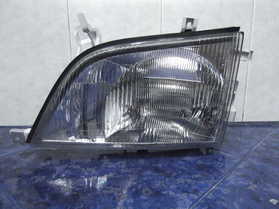 toyota dina farol e farolim novos